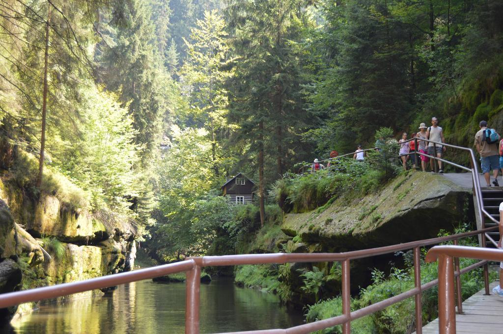 Pension A Restaurant Vesna - Ceske Svycarsko Srbská Kamenice Екстериор снимка